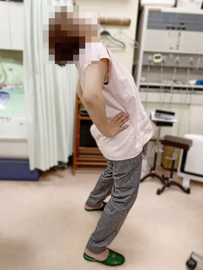 主婦。根本整体で体が反るように。